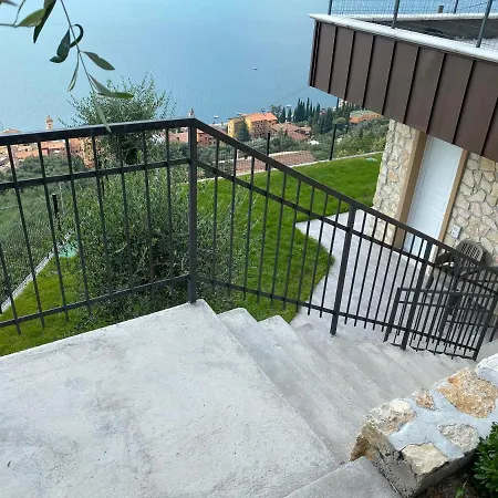 Vista Apartment *