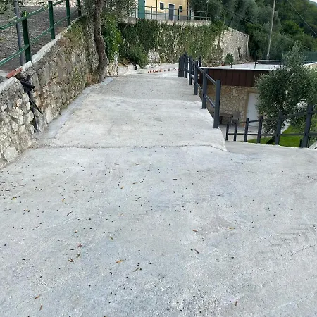 Vista קסטלטו די ברנזונה